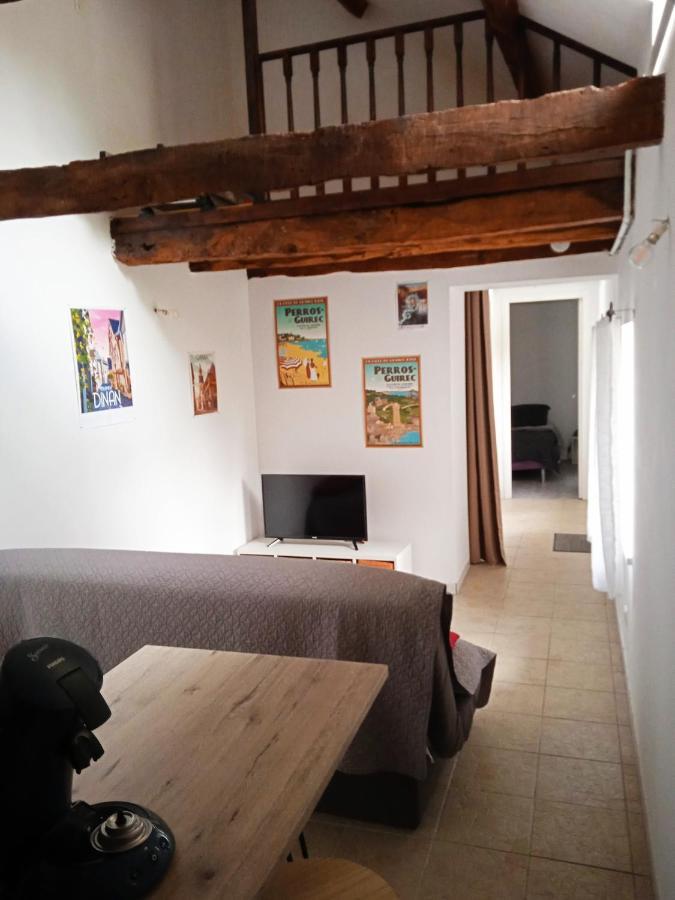 Charmante Maisonnette Proximite Cite Medievale Et Bords De Rance Ντινάν Εξωτερικό φωτογραφία